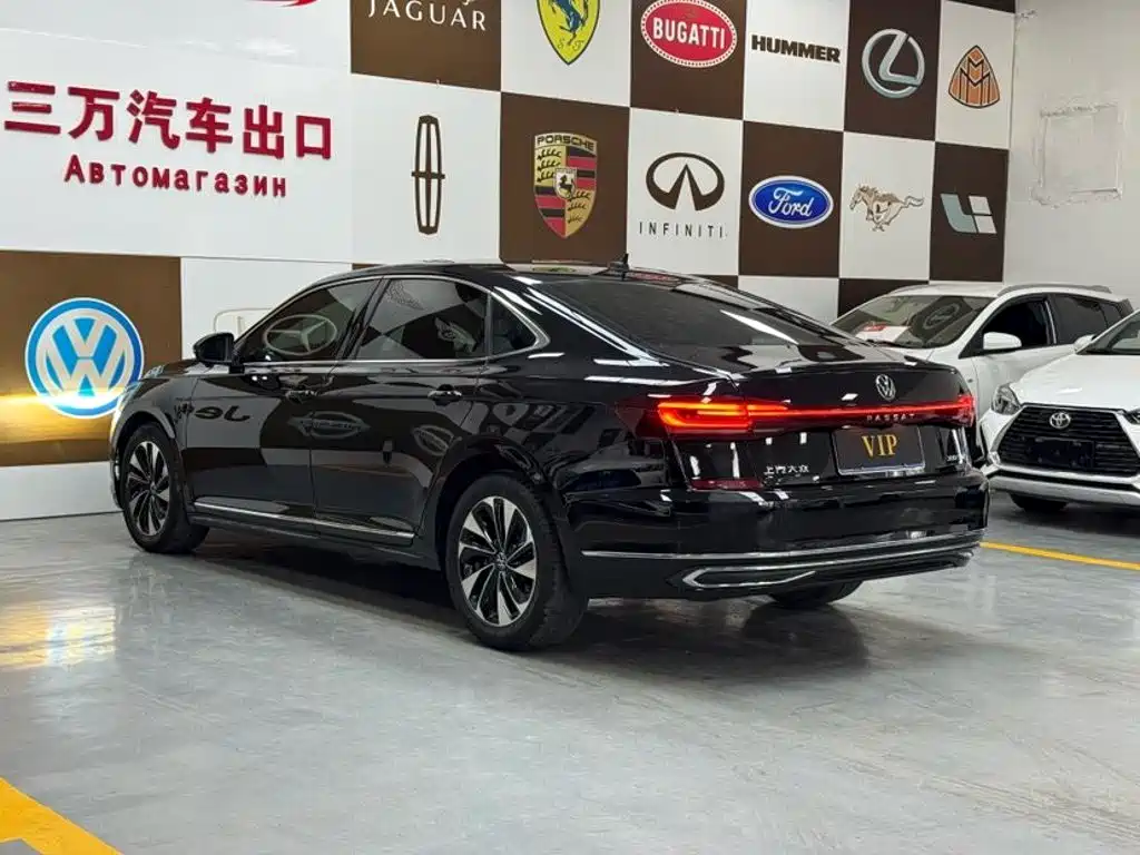 Volkswagen Passat — фото 4