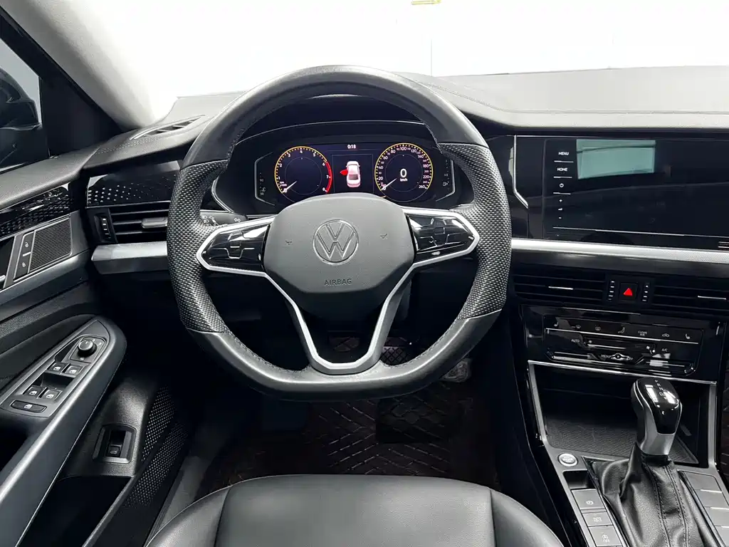 Volkswagen Passat — фото 10