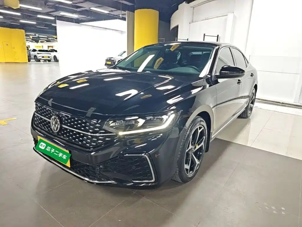 Volkswagen Passat — фото 2