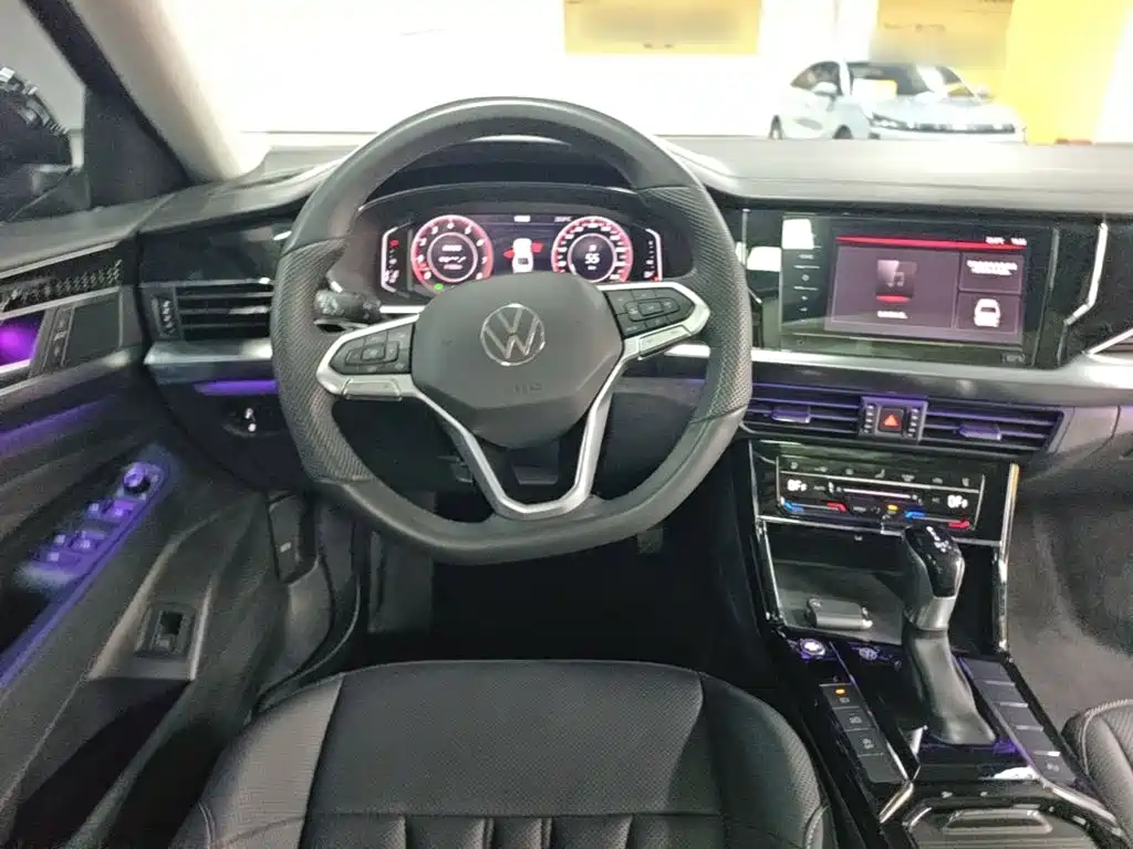 Volkswagen Passat — фото 11