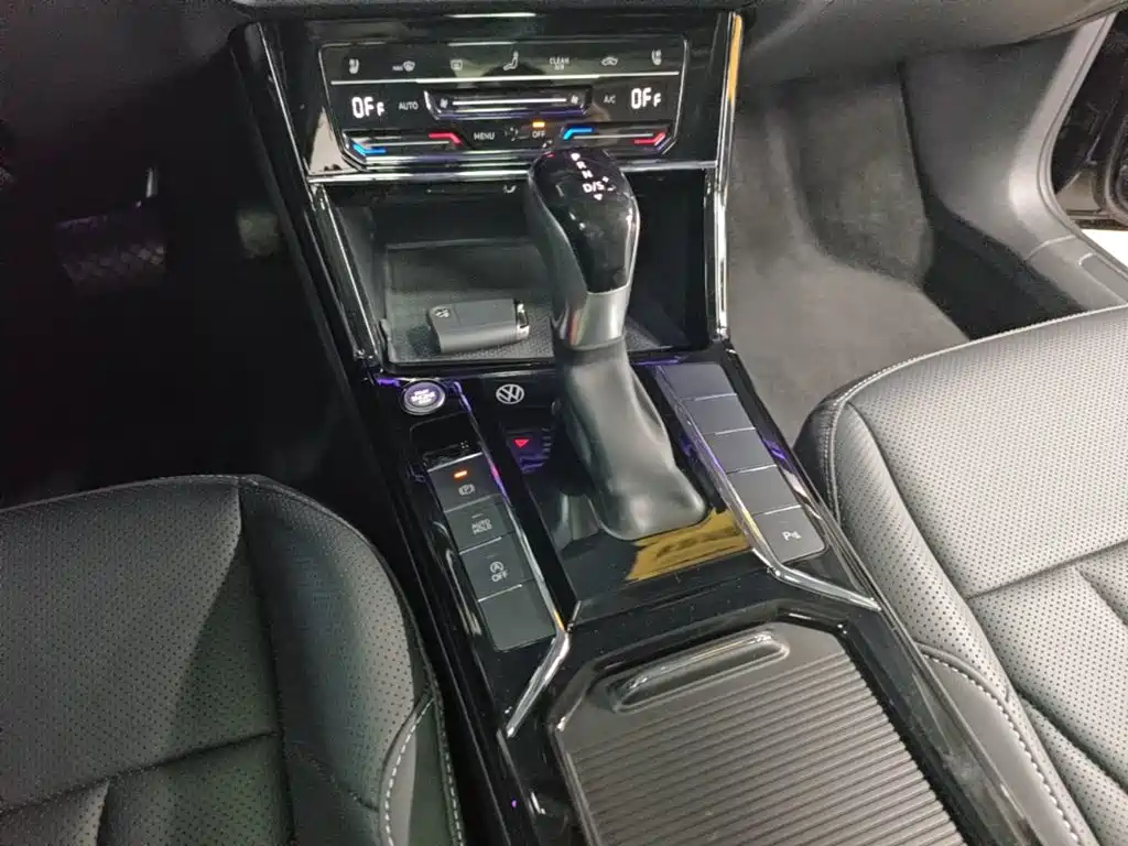 Volkswagen Passat — фото 14