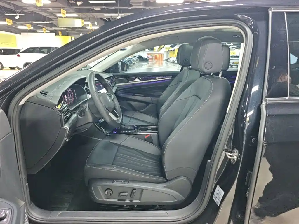 Volkswagen Passat — фото 15