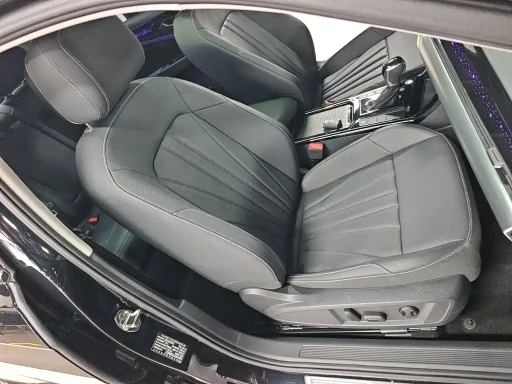 Volkswagen Passat — фото 25