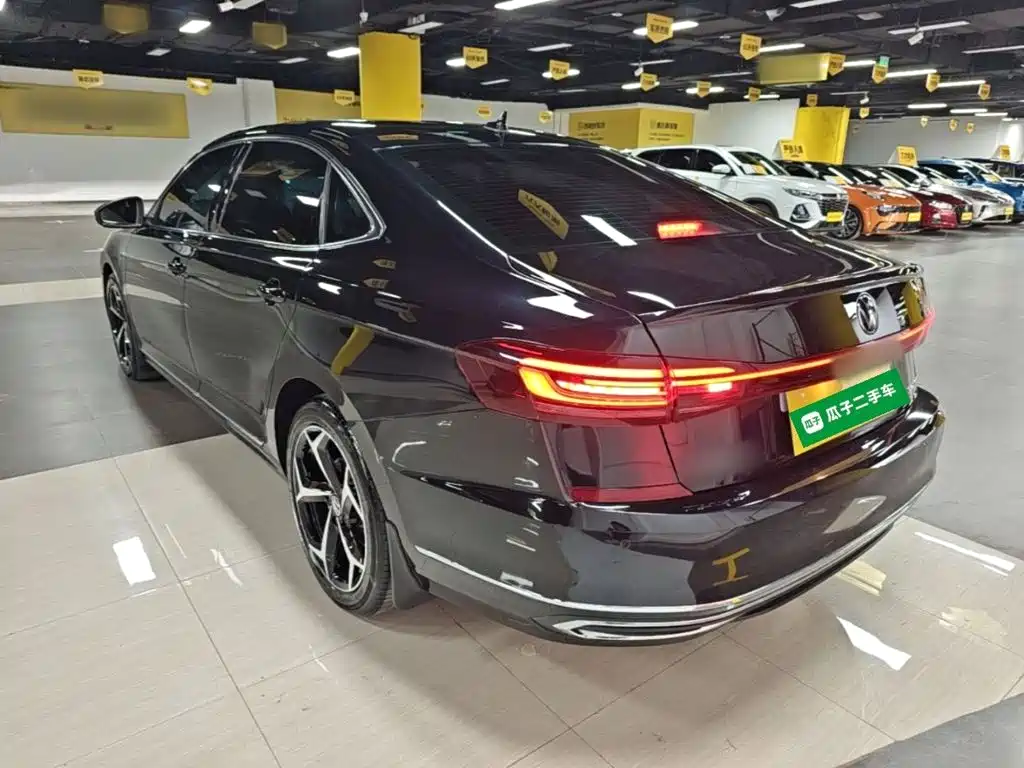 Volkswagen Passat — фото 5