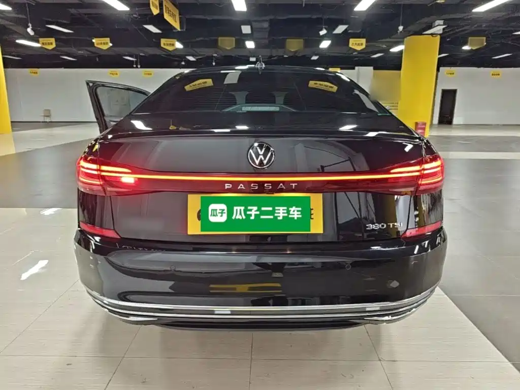 Volkswagen Passat — фото 6