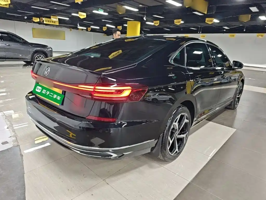 Volkswagen Passat — фото 7