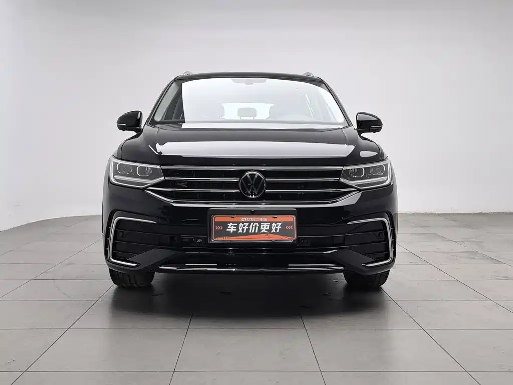Volkswagen Tiguan L — фото 3