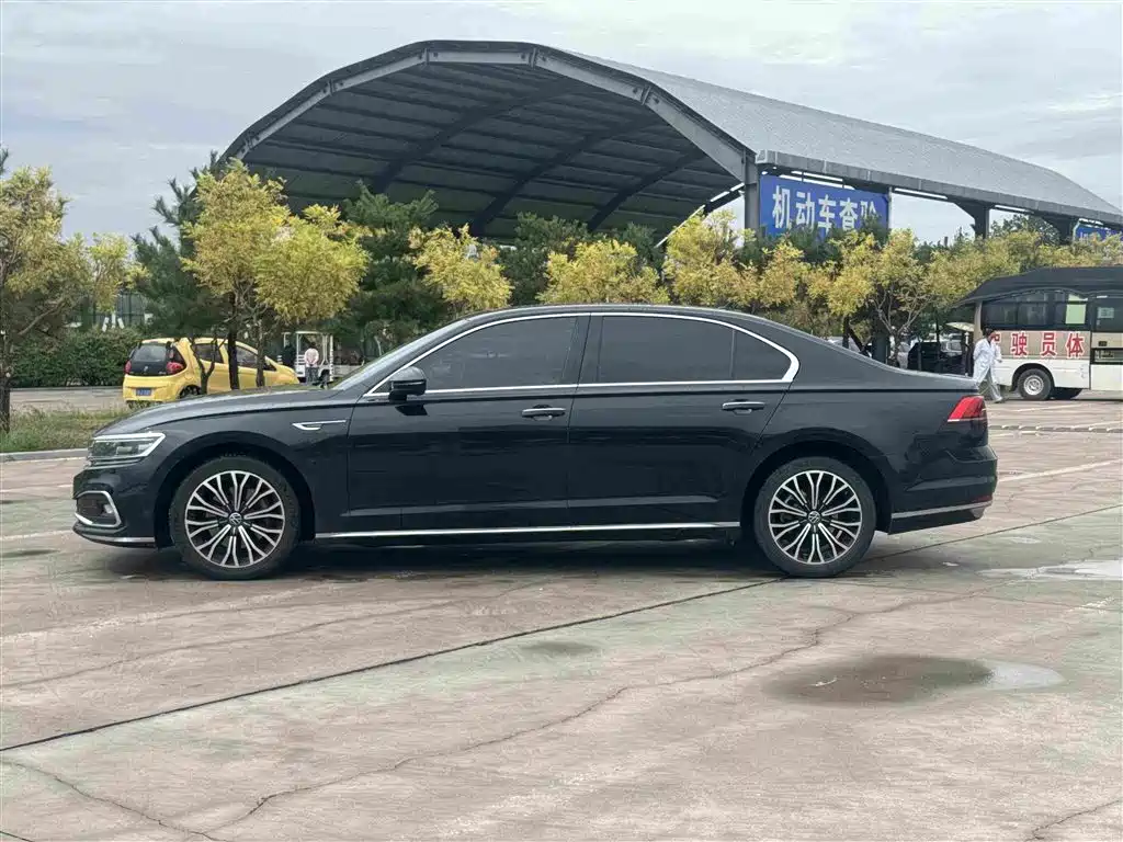 Volkswagen Phideon — фото 4