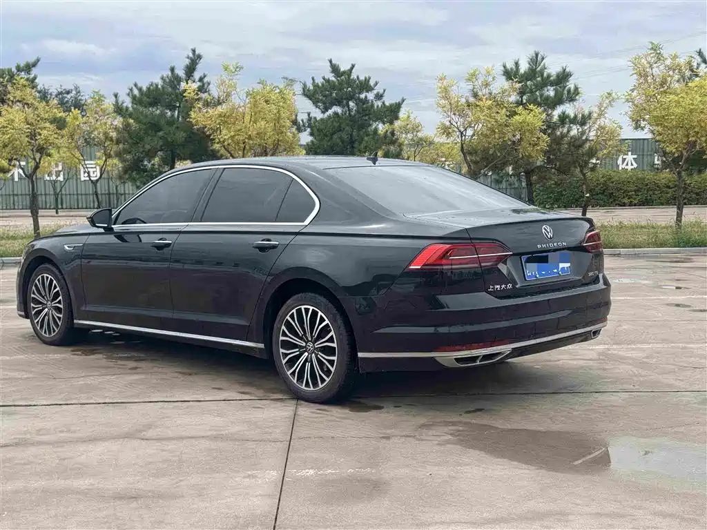Volkswagen Phideon — фото 5
