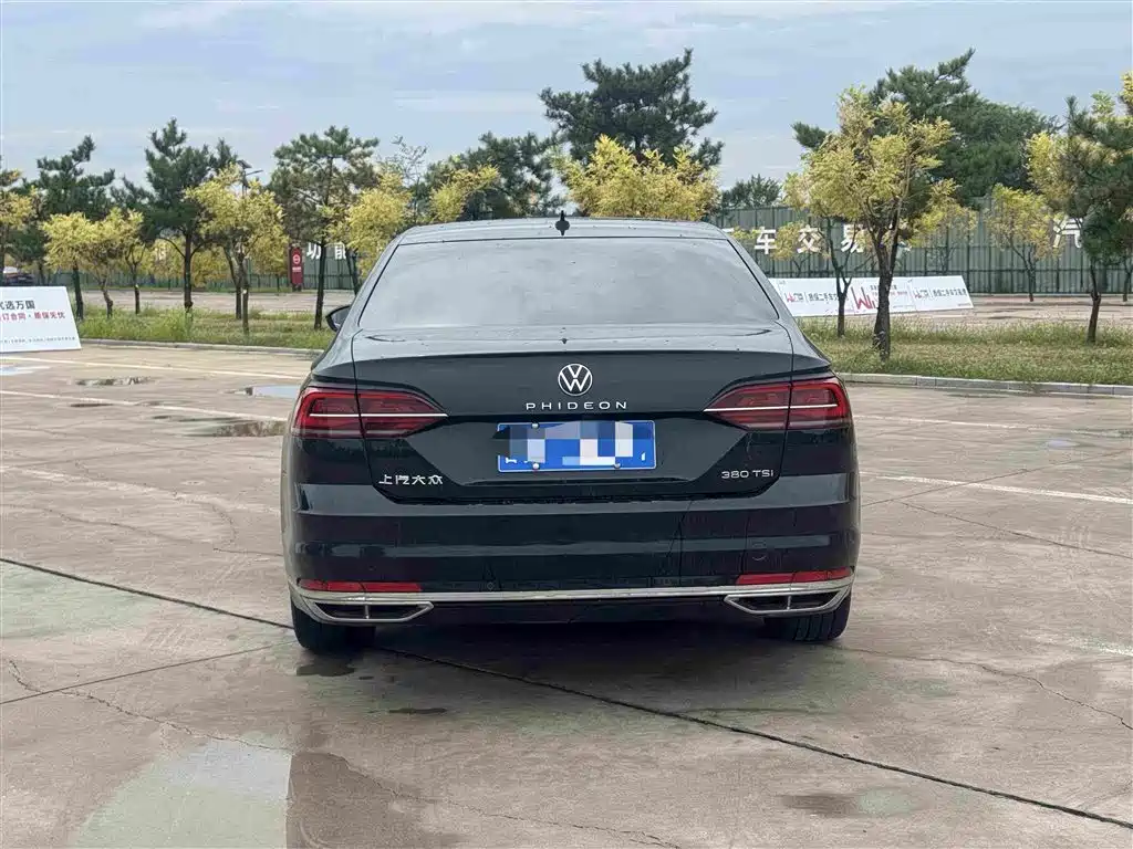 Volkswagen Phideon — фото 6