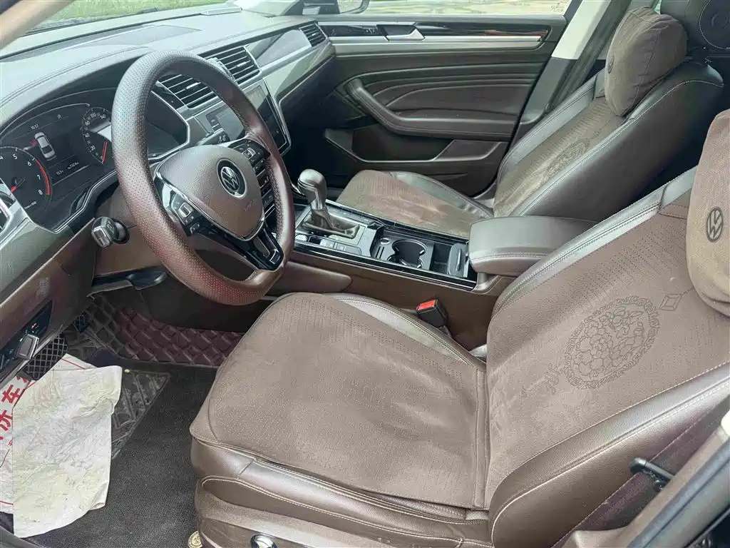 Volkswagen Phideon — фото 9