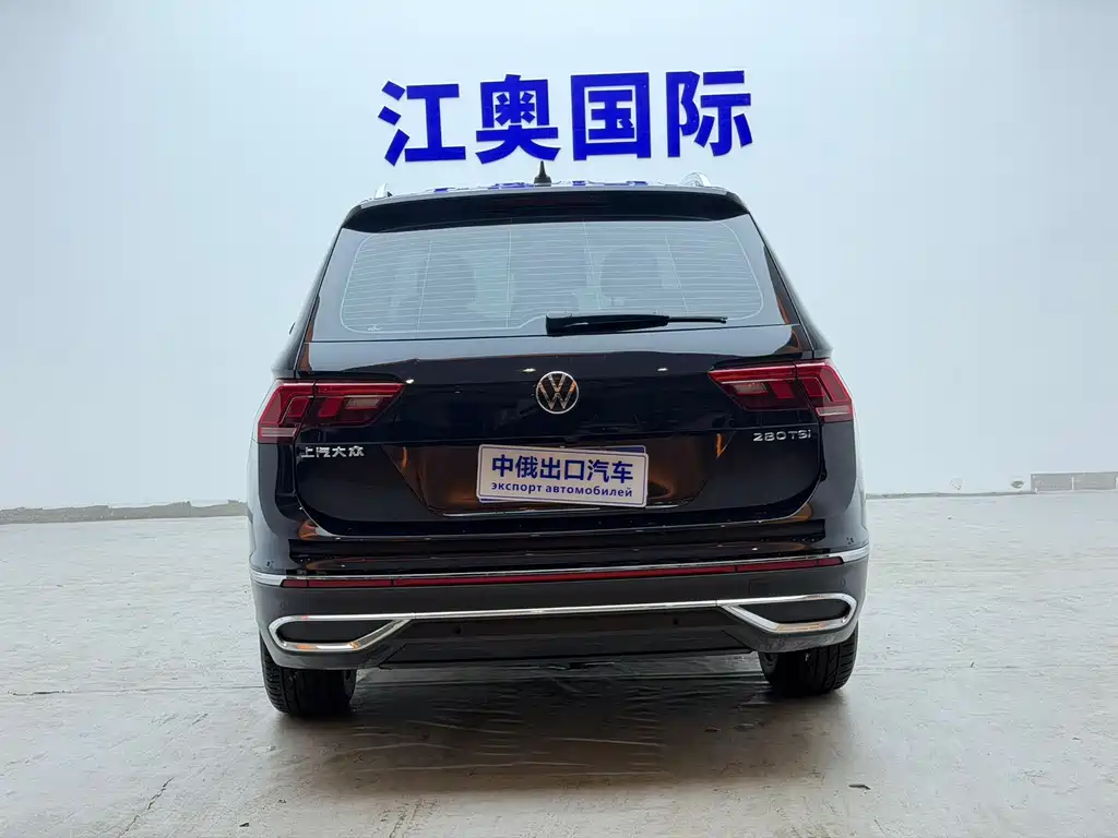 Volkswagen Tiguan L — фото 19