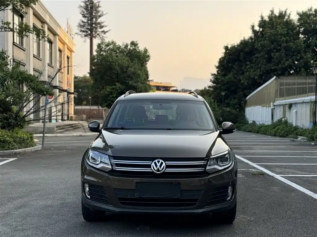 Volkswagen Tiguan — фото 2
