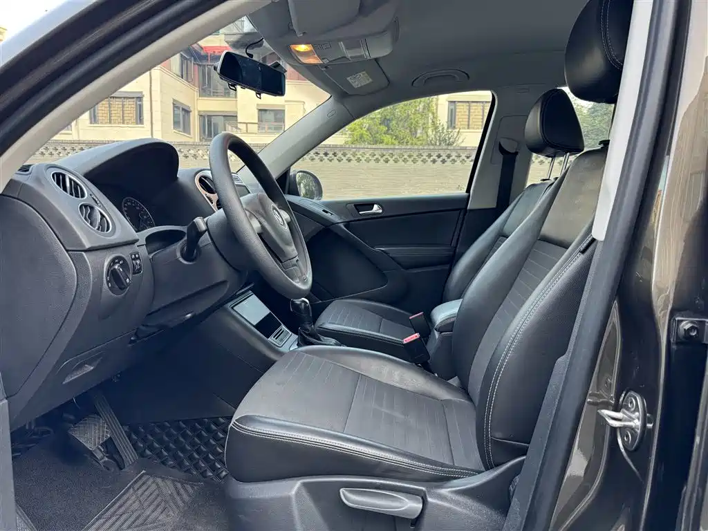 Volkswagen Tiguan — фото 4
