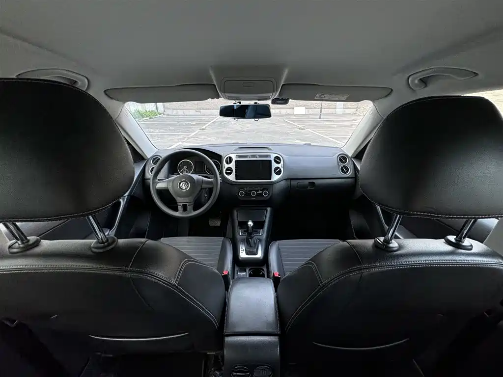 Volkswagen Tiguan — фото 9