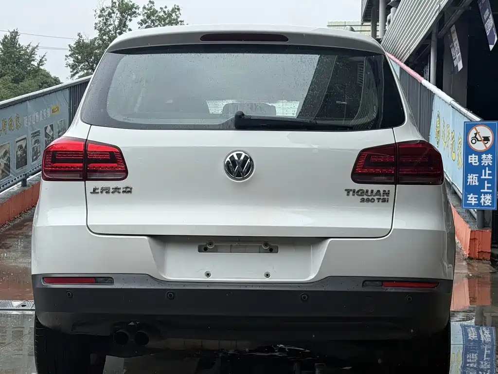 Volkswagen Tiguan — фото 4