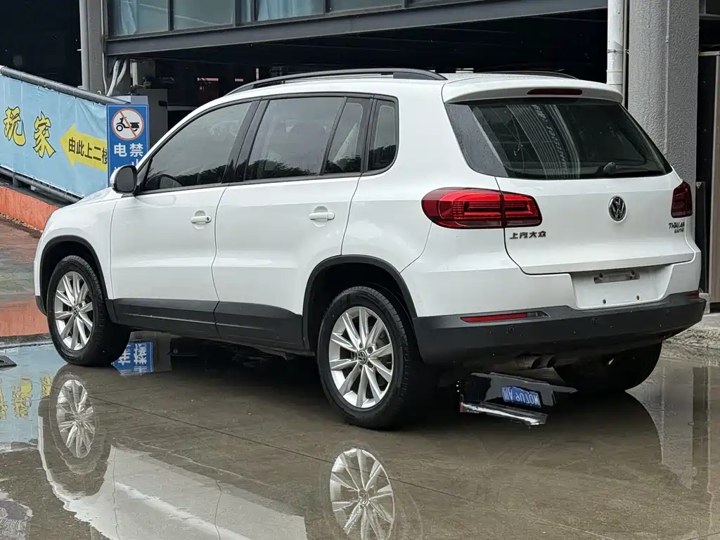 Volkswagen Tiguan — фото 5