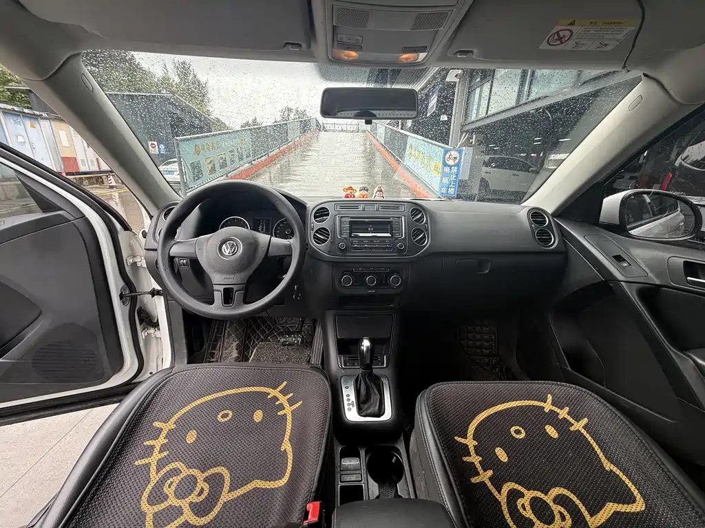 Volkswagen Tiguan — фото 8