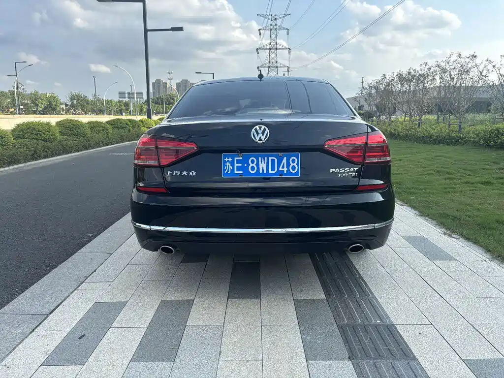 Volkswagen Passat — фото 6