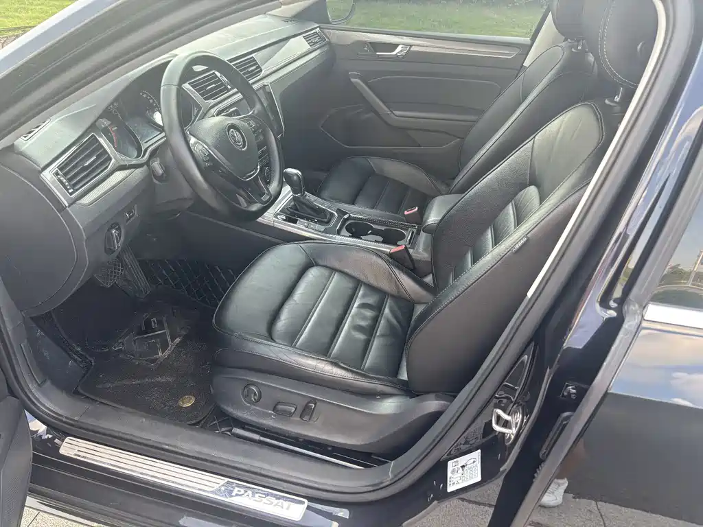 Volkswagen Passat — фото 10