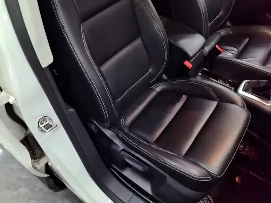 Volkswagen Tiguan — фото 25