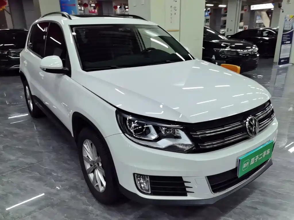 Volkswagen Tiguan — фото 4
