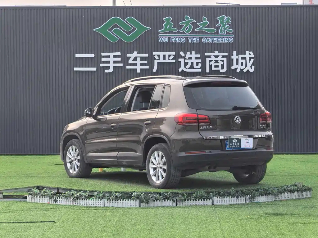 Volkswagen Tiguan — фото 20
