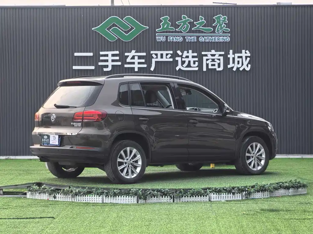 Volkswagen Tiguan — фото 21