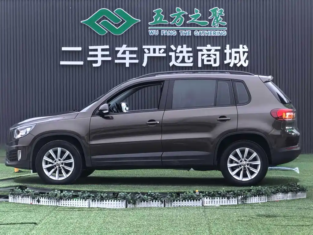 Volkswagen Tiguan — фото 22