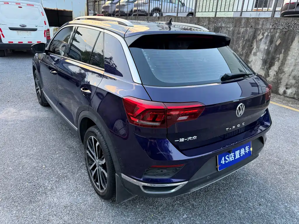 Volkswagen T-Roc — фото 4