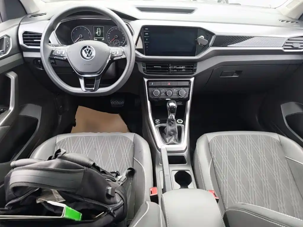 Volkswagen T-Cross — фото 10