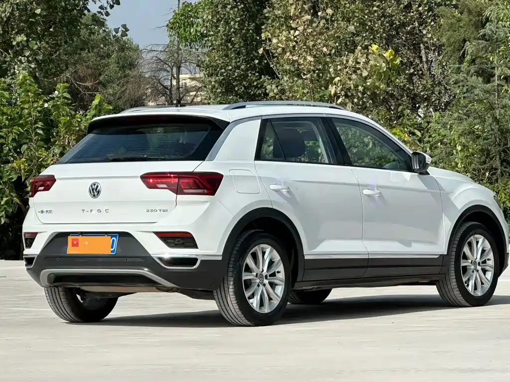 Volkswagen T-Roc — фото 3