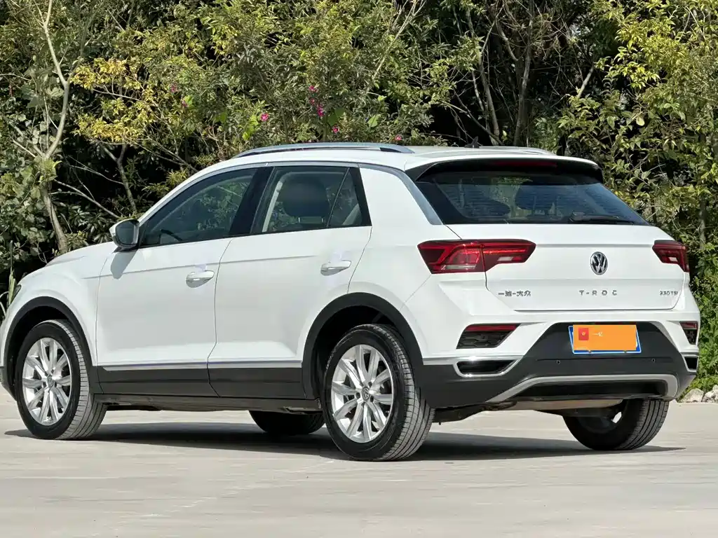 Volkswagen T-Roc — фото 4