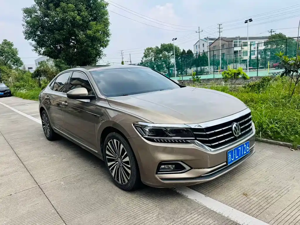 Volkswagen Passat — фото 3