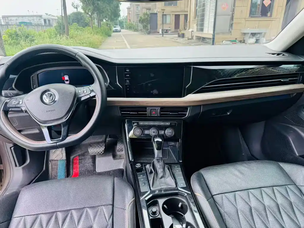 Volkswagen Passat — фото 9