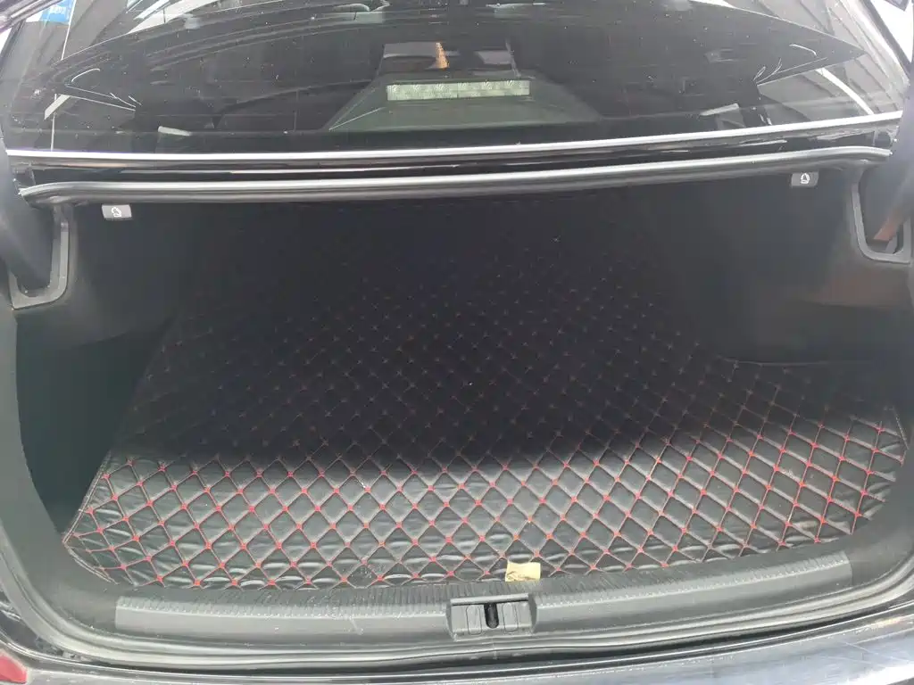 Volkswagen Passat — фото 14