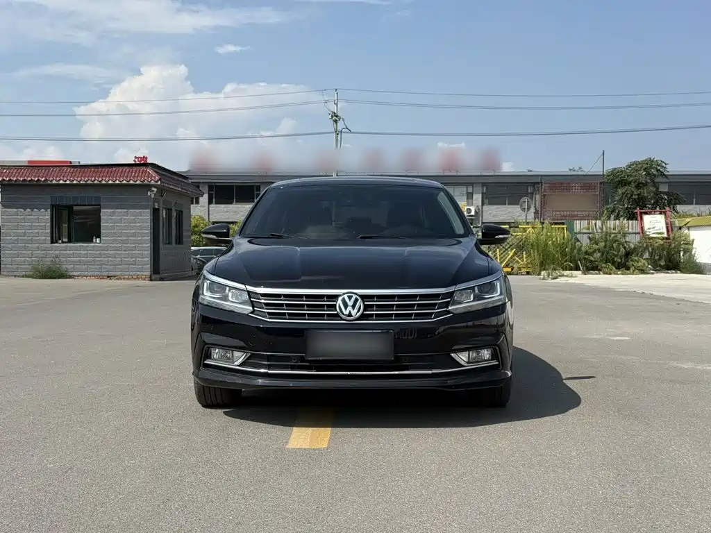 Volkswagen Passat — фото 8