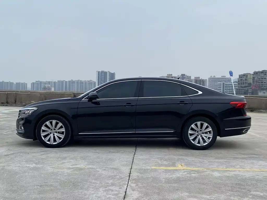 Volkswagen Passat — фото 3