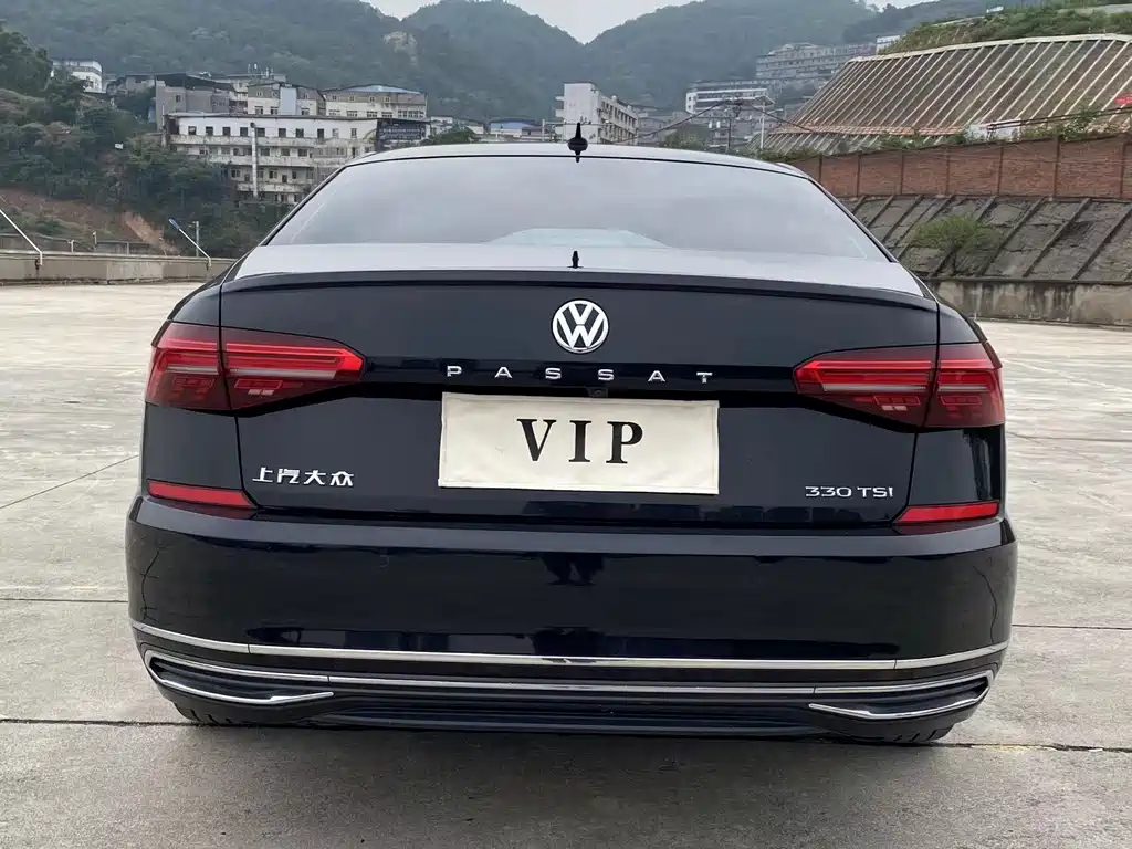 Volkswagen Passat — фото 5