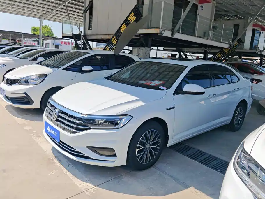 Volkswagen Sagitar