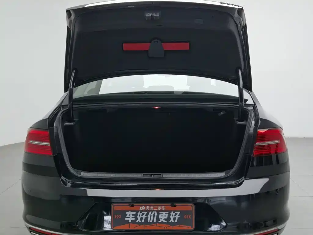 Volkswagen Magotan — фото 16