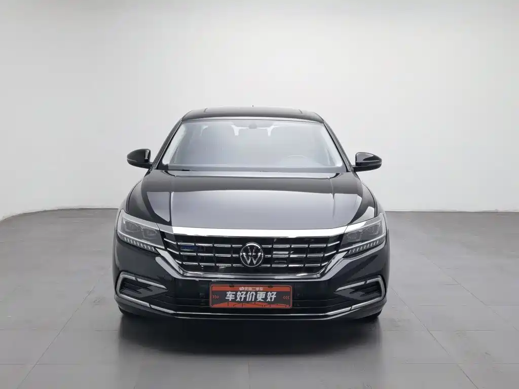 Volkswagen Passat PHEV — фото 3
