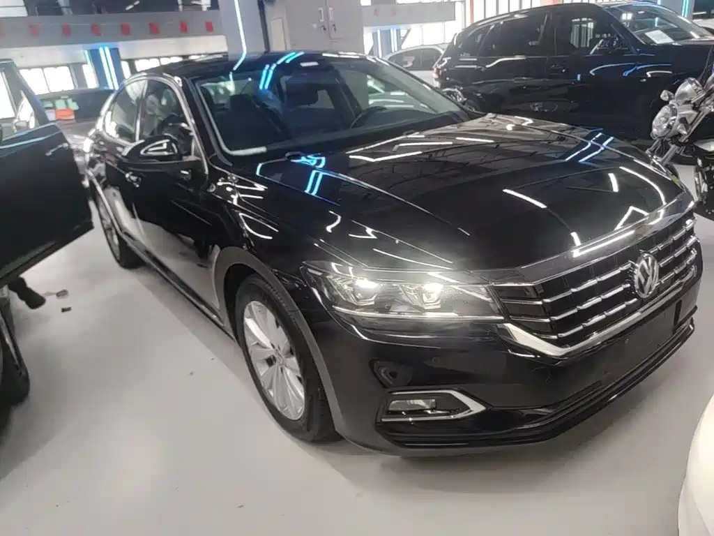 Volkswagen Passat — фото 4