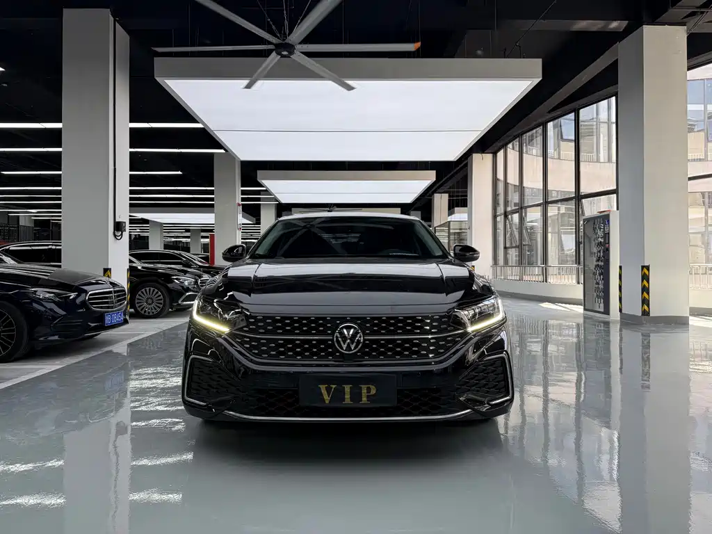 Volkswagen Passat — фото 2