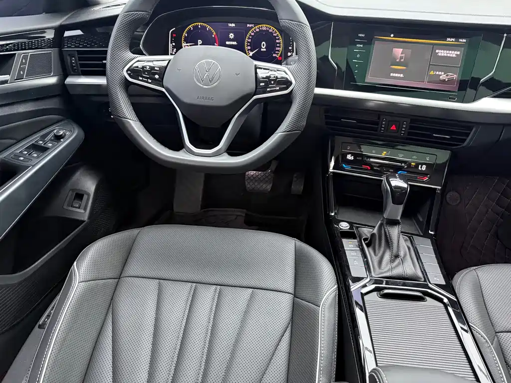 Volkswagen Passat — фото 15
