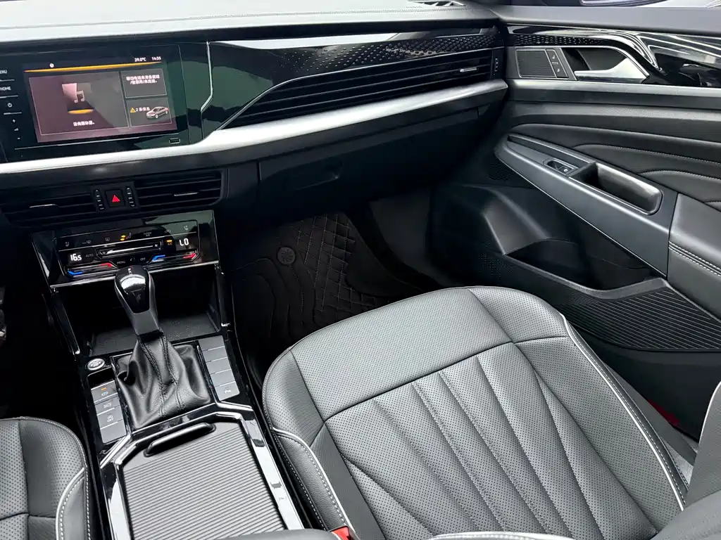 Volkswagen Passat — фото 16