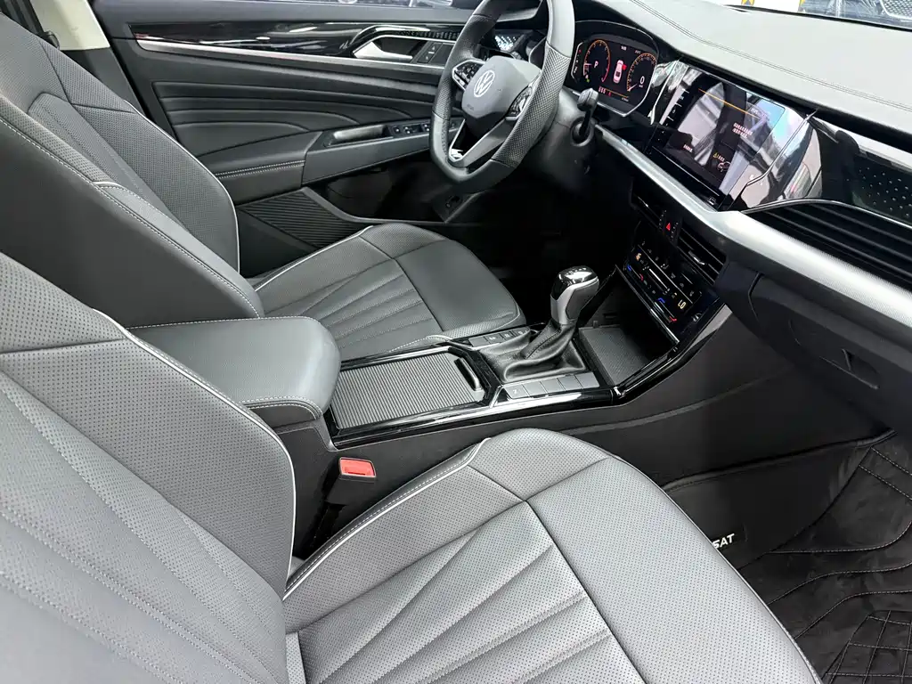 Volkswagen Passat — фото 22
