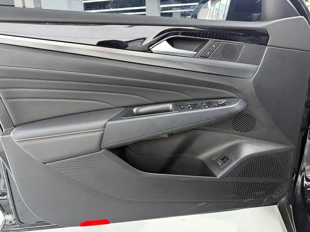 Volkswagen Passat — фото 4