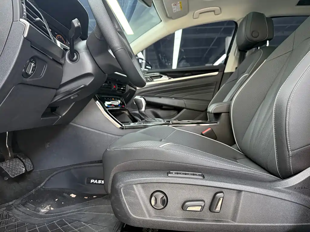 Volkswagen Passat — фото 5