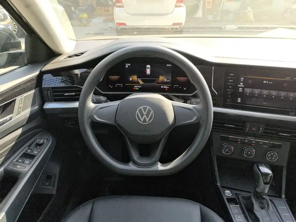 Volkswagen Passat — фото 11